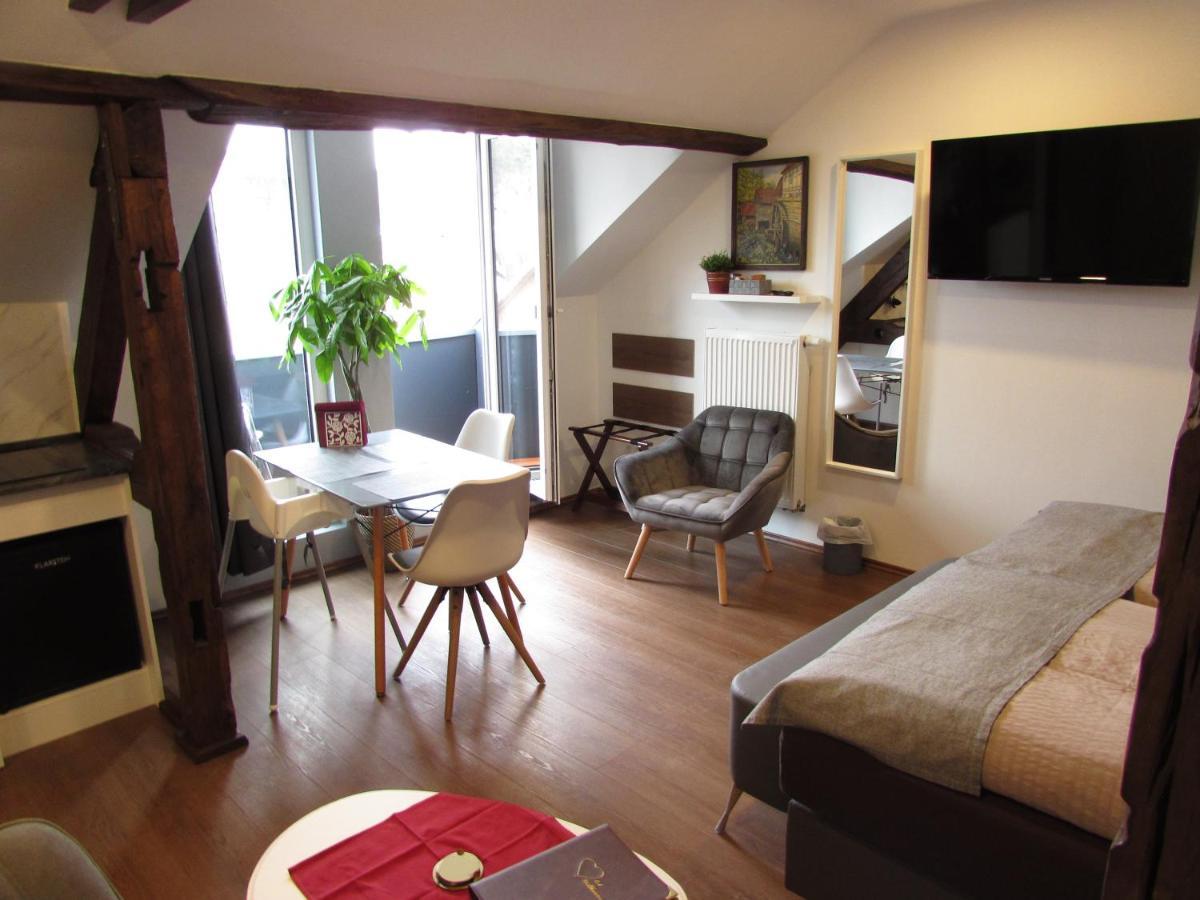 Eifel Quartier Pension Und Gasthof "Em Gardestueffje" Mechernich Luaran gambar